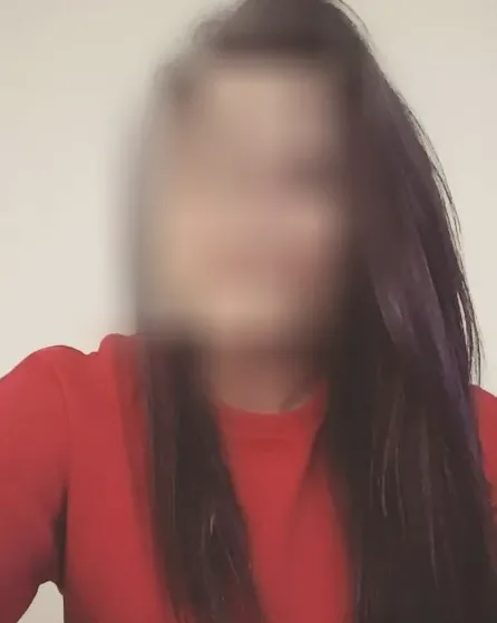 Angela, 33
