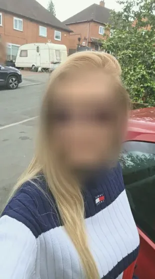 Anna, 39