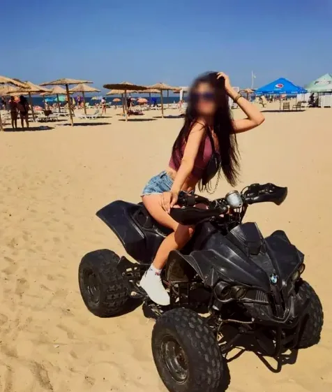Chaima, 39