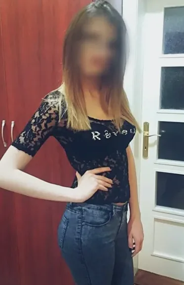 Merel, 32